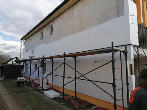 Homlokzatszigetelési referencia saját kivitelezésből